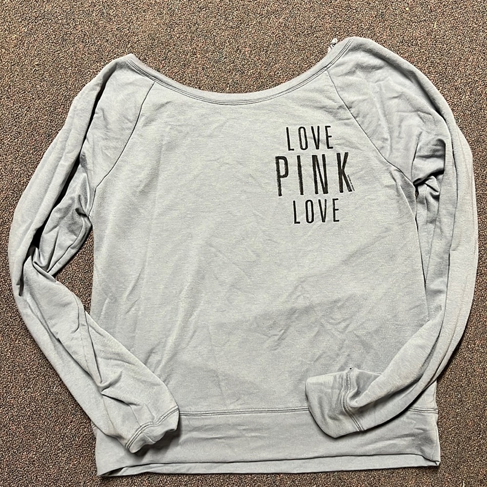 vS sweatshirt